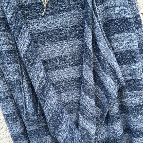 Barefoot Dreams Stripe Calypso Wrap Sweater - Picture 5 of 9